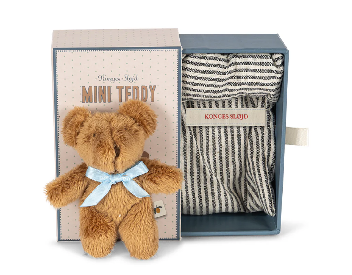 Tiny Teddy Bear- Miniature Tedy Bear in Box Bed