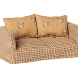 Couch, Mouse- Mable